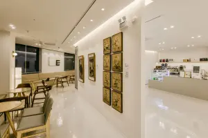 갤러리와 카페가 공존하는 모던 문화 공간